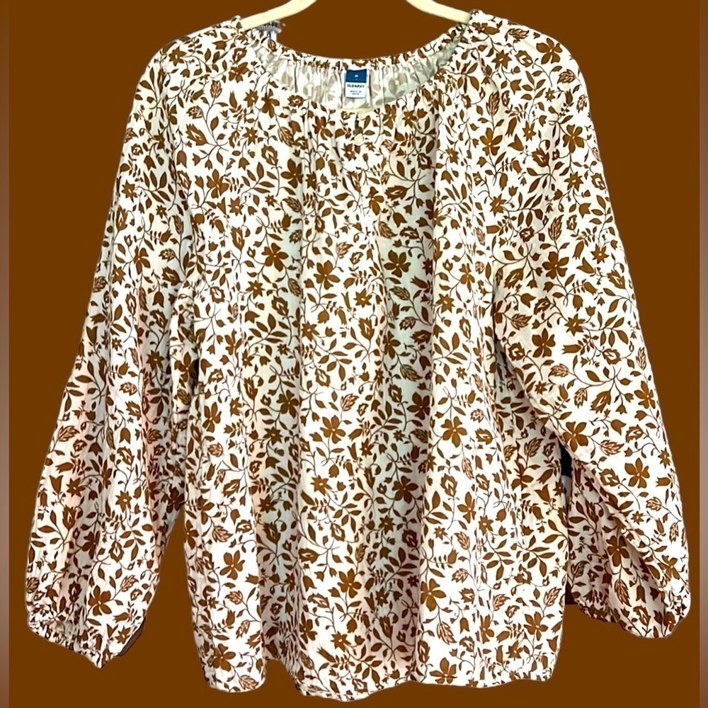 OLD NAVY Brown/Cream Floral Leaf Pattern Blouse, Size Medium, EUC.